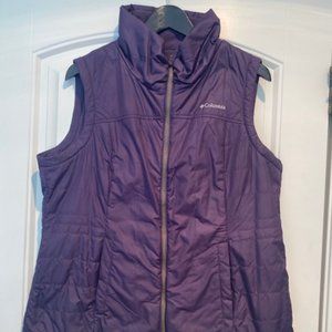 Columbia Woman's Vest XL Never Worn Egg Plant